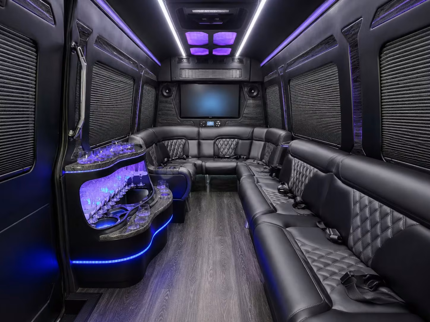 bus rentals for valdosta proms homecomings